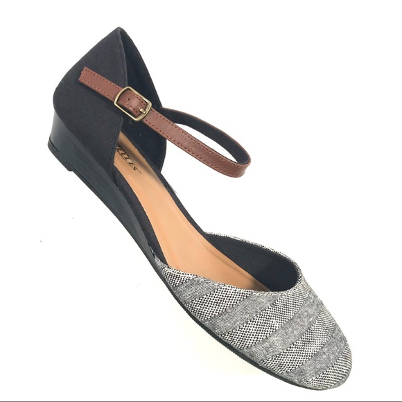 seychelles ankle strap flats